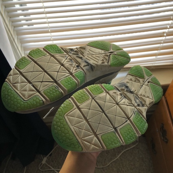 Nike women’s sneaker - Picture 4 of 4